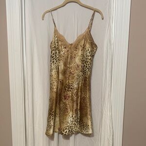 Delicates Animal Print Lace Negligee with adjustable straps & front slit EUC